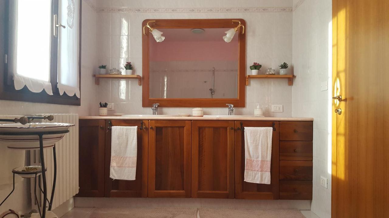 B&B I Girasoli Monte San Pietro ภายนอก รูปภาพ